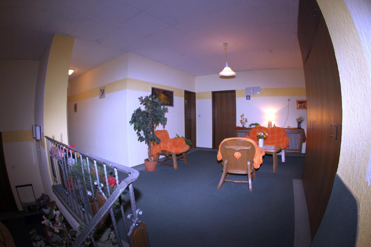 Zum Lowen Hotel ヴァイターシュタット エクステリア 写真