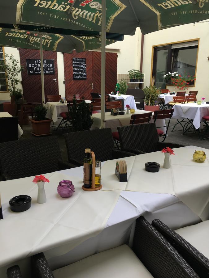 Zum Lowen Hotel ヴァイターシュタット エクステリア 写真